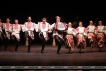 18 красавіка ансамбль «Харошкі» сардэчна запрашае на свой сольны канцэрт у Лепельскі раённы Дом культуры