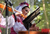 Оркестровая группа ансамбля «Хорошки» создаст особое настроение участникам и гостям IX Международного фестиваля документального кино стран СНГ в Минске