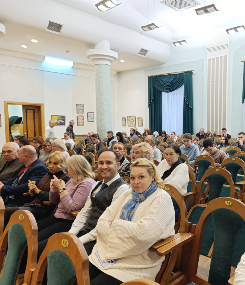 23 декабря работники ансамбля &laquo;Хорошки&raquo; приняли участие во встрече с Героем Беларуси, первой женщиной-космонавтом Мариной Василевской